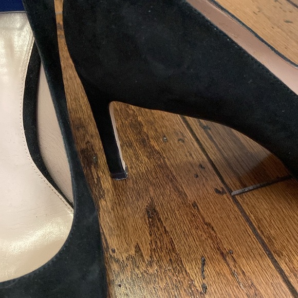 "Chic & Timeless: Gently Used Black Suede Stuart Weitzman Heels!" - Picture 5 of 5